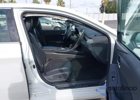 2019 Toyota Avalon Hybrid Xse z USA, uszkodzony, nr VIN 4T1B21FB4KU004612